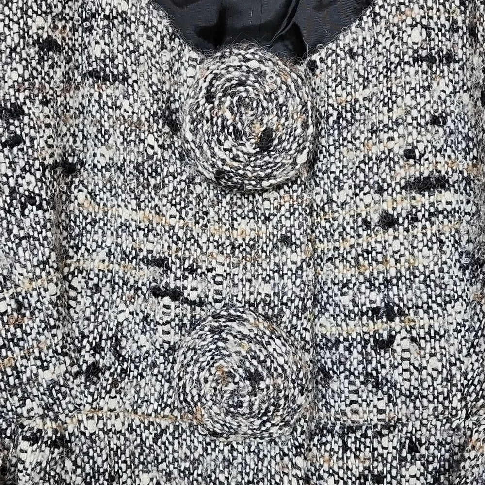 ANNA SUI Tweed Rosette Embellished Peplum Jacket sz 4 Women's - Picture 4 of 8